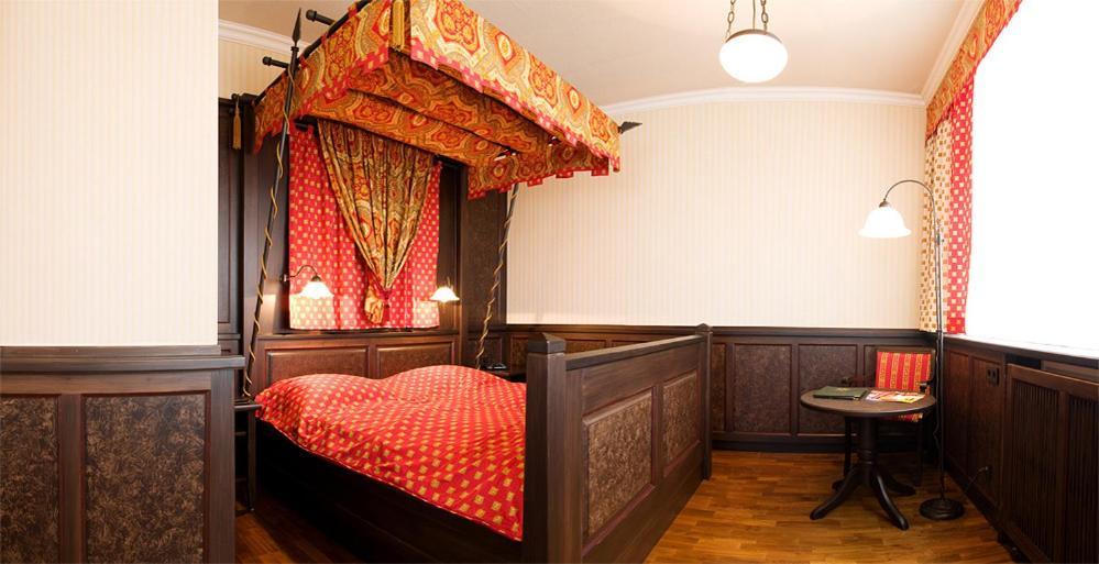 Hotel Goldener Helm リヒテンシュタイン エクステリア 写真